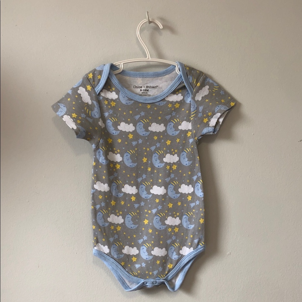 Gray Moon & Cloud Short Sleeve Bodysuit